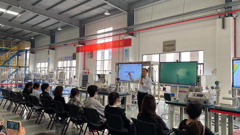 改性塑料代加工：揭秘其背后的技术奥秘与选厂关键**